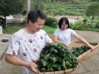 【网络中国节·端午】钓鱼村：党建引领聚合力 浓情端午粽飘香